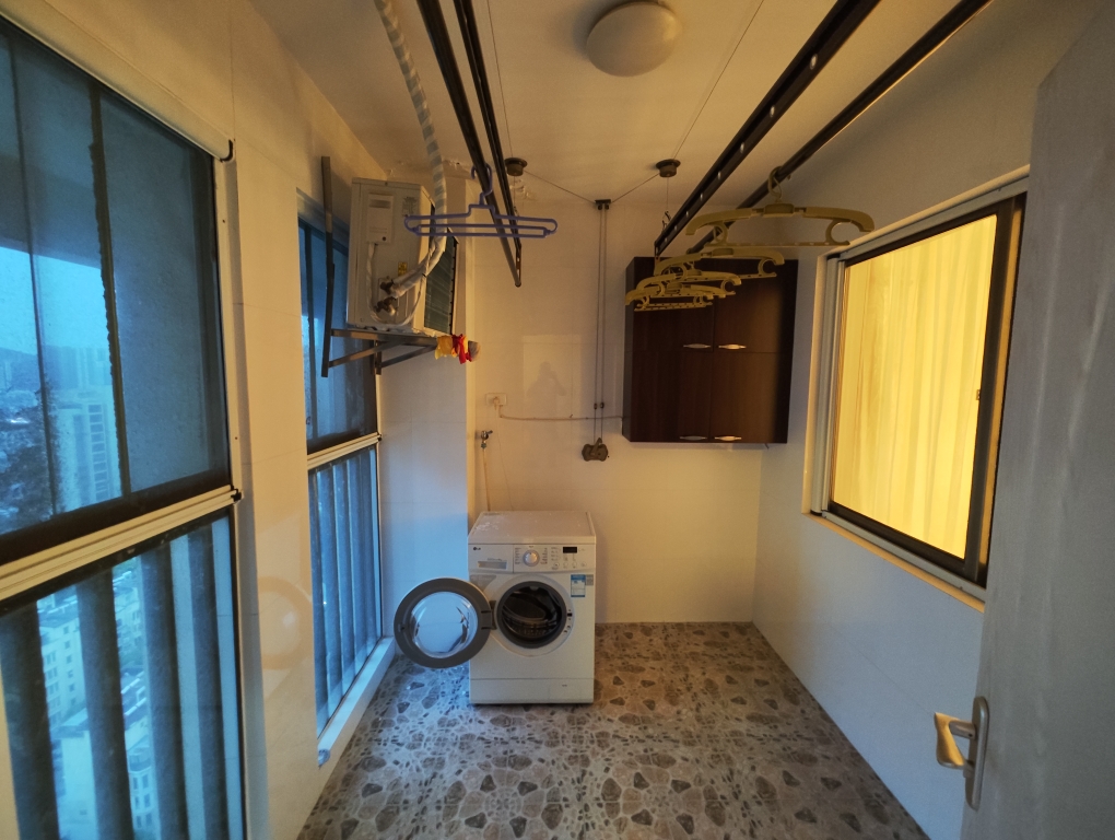 朝阳帝堡 4室2厅 大跃层 精装修 配套齐全 保持好_6