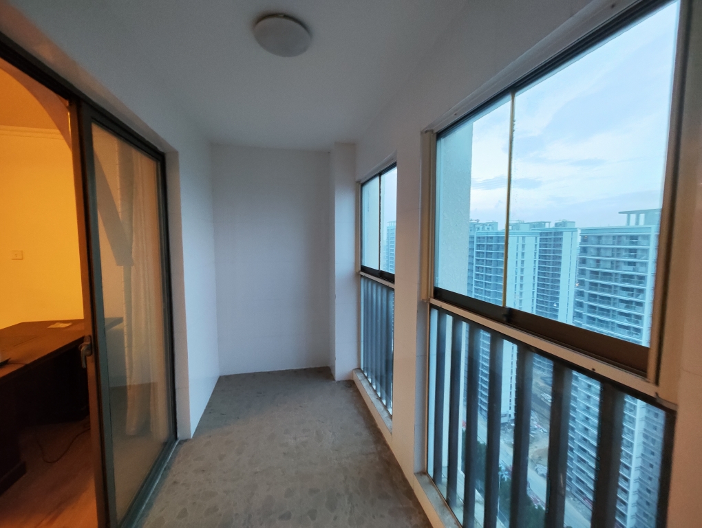 朝阳帝堡 4室2厅 大跃层 精装修 配套齐全 保持好_7