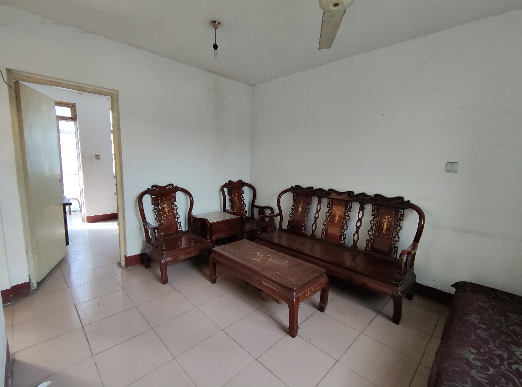 居仁村三区居委会 多层二楼 看房方便 _2