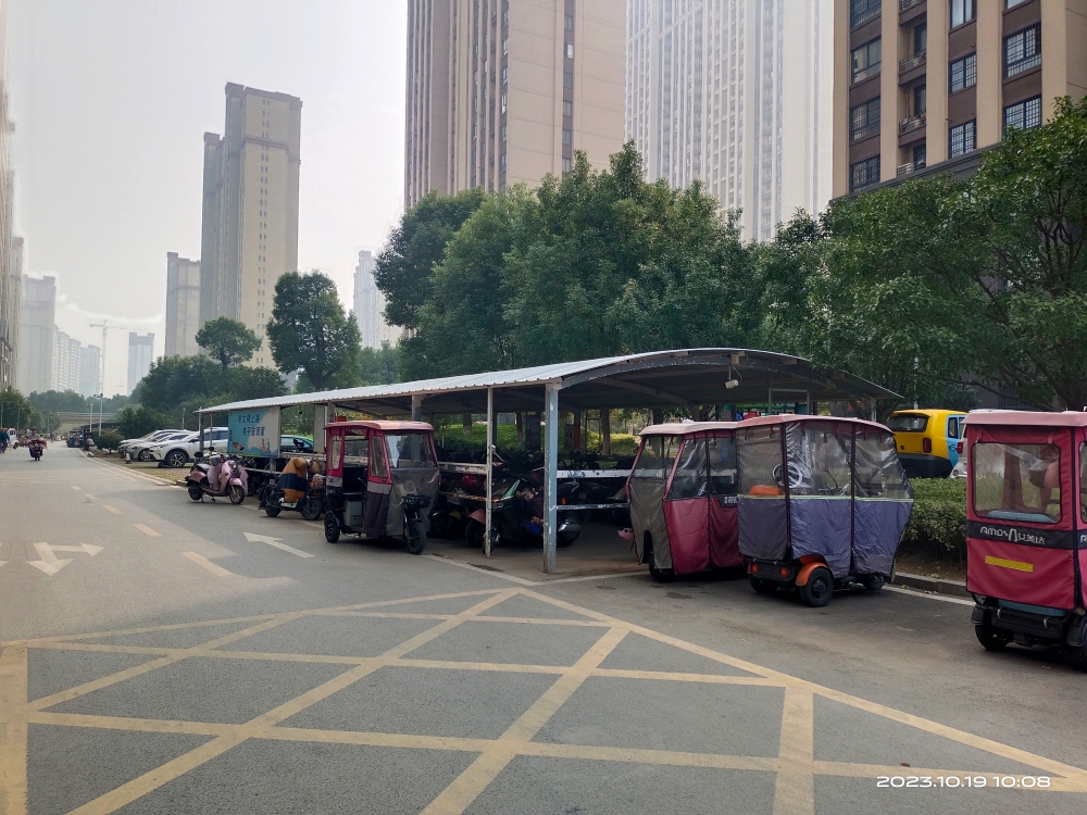 上郑广场毛坯房三室两厅一卫；便宜出售_10