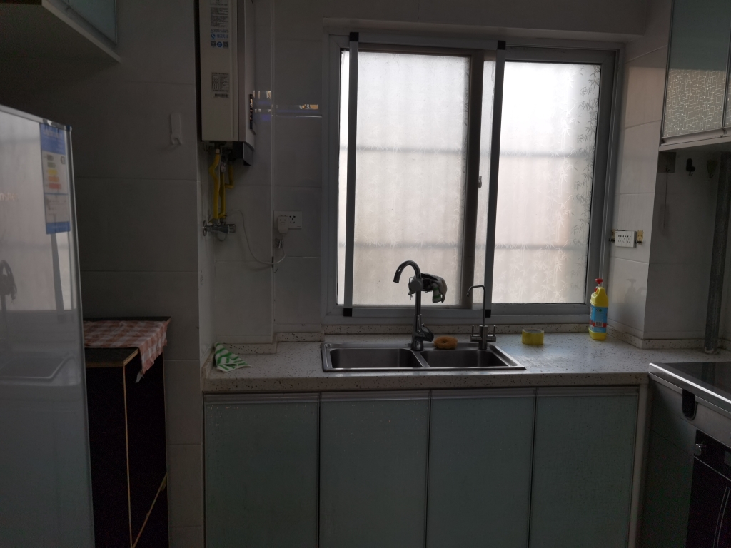 首次出租，龙湖中心精装修2室配套齐全拎包入住，保持非常_6
