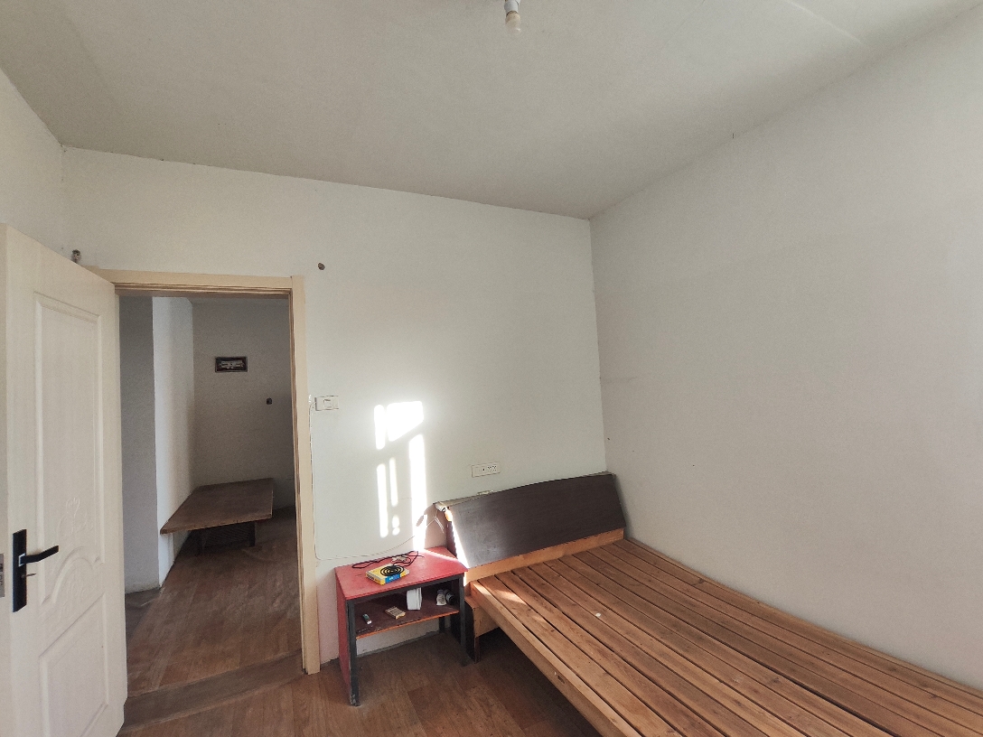 香樟苑四期简装3室两厅_3