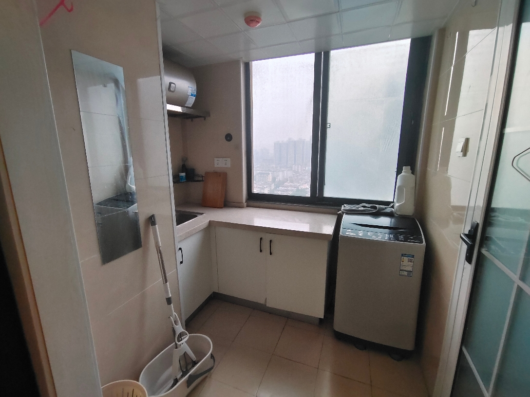 屋托邦青年公寓 火车站对面 交通便利 可自住可投资_8