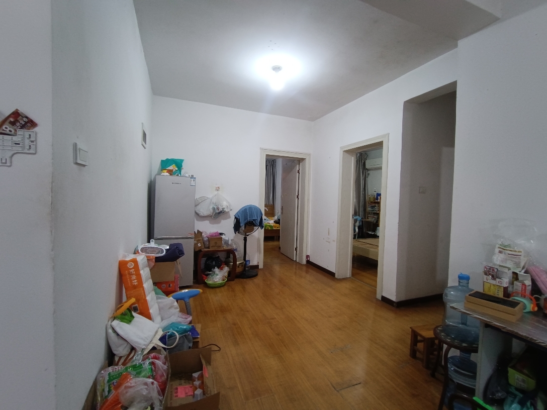  山南印象 靠近二中 两室两厅 交通生活便利_2