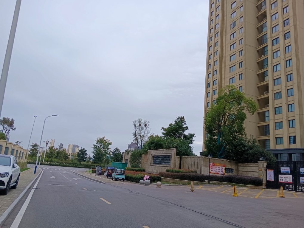 观湖名居毛坯三室_10