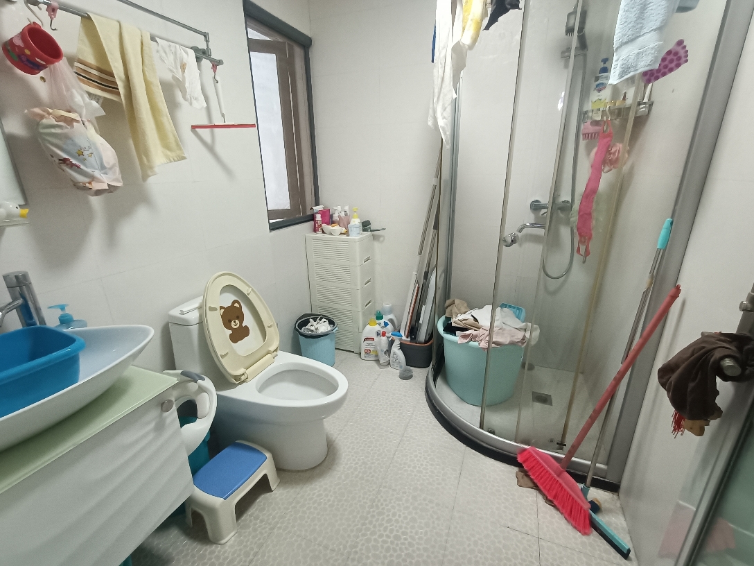 领城精装2室对外出售_8