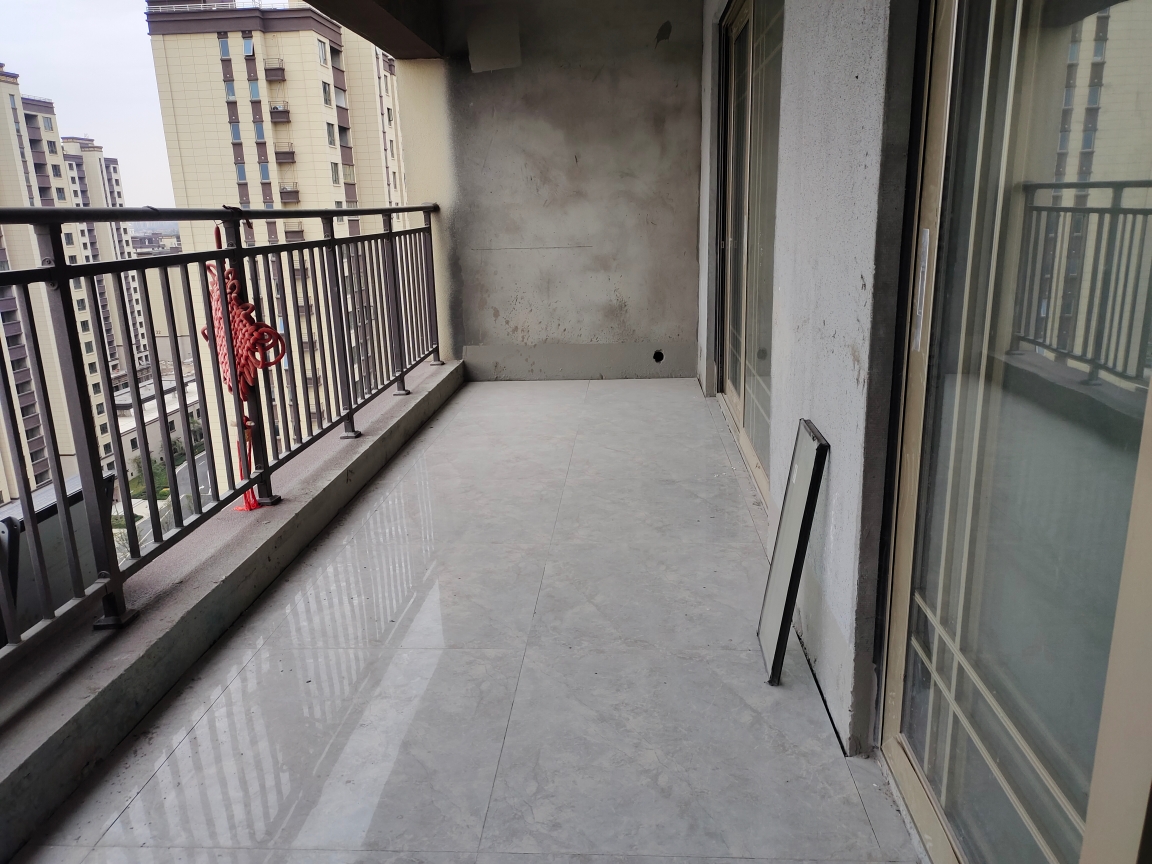 环球港一期，三室两厅一厨两卫，普装修_6