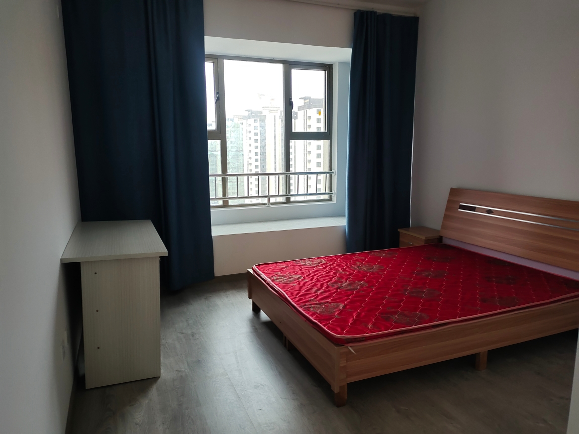 环球港一期，三室两厅一厨两卫，普装修_3