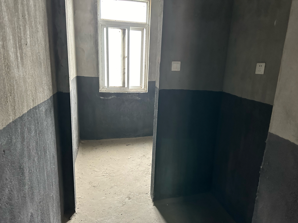玫瑰苑毛坯3室好楼层急售_2