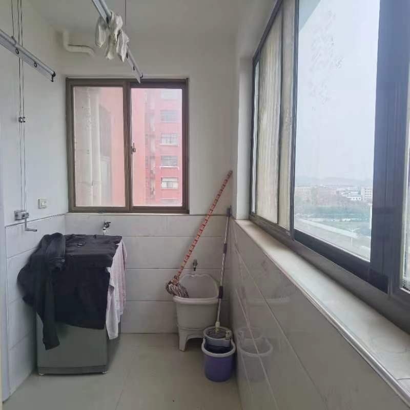 新城区 锦绣广场 三室二厅 精装  出售 _6