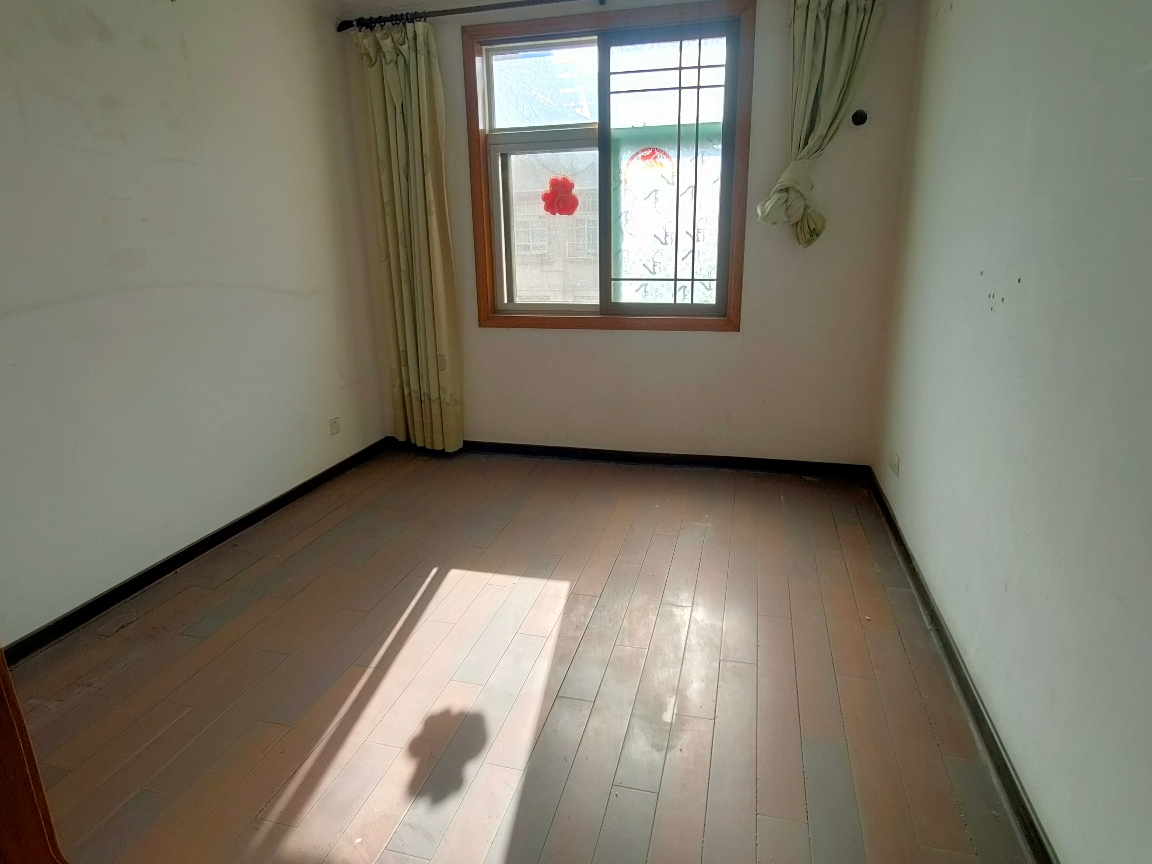 电建一公司三室一厅一卫一阳台带平台的_4