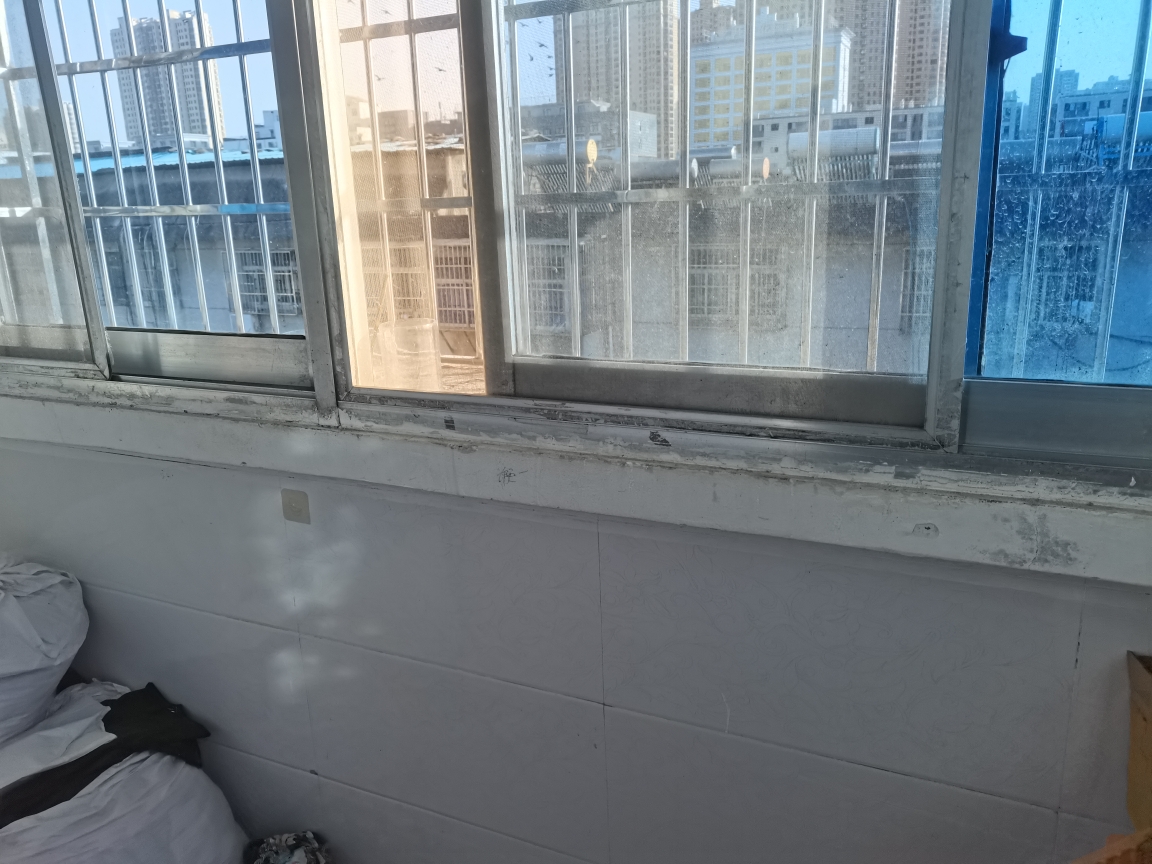 前锋二村简装2室2厅学区房交通方便配套齐全_7