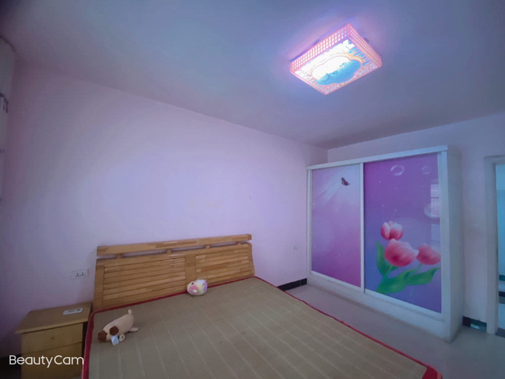 滨河小区3室1厅吉屋出售_2