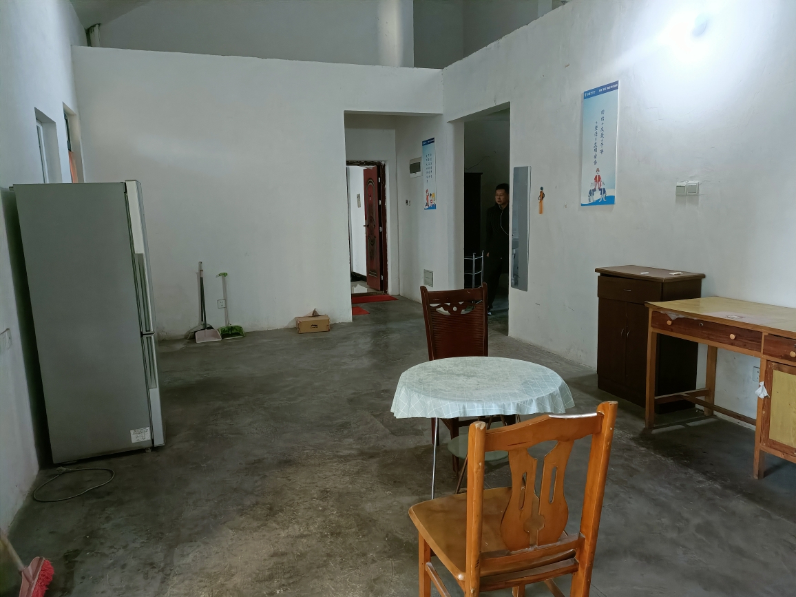 西湖春天精装修三室两厅一厨一卫_2