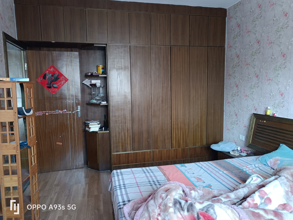 现代汉城精装修拎包入住六送七出租出售。_3