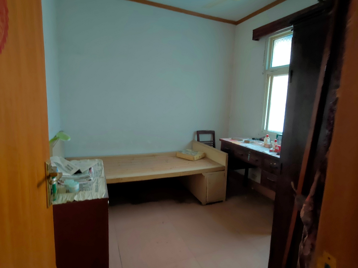 工商局家属楼 72平 南向两居 普装 交通便利配套全_7
