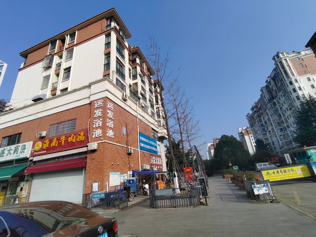 中环国际广场惠利花园D区  精装2室2厅 诚心出售_11