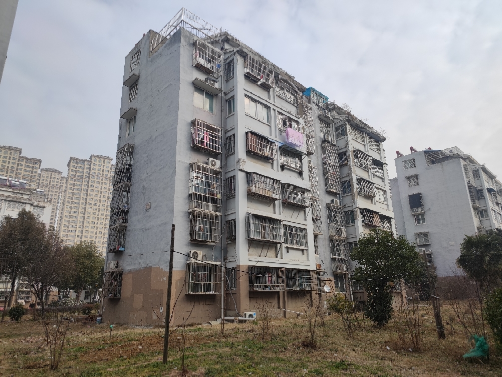 新家园A区 76平 精装两室 满两年 采光好配套齐全_11