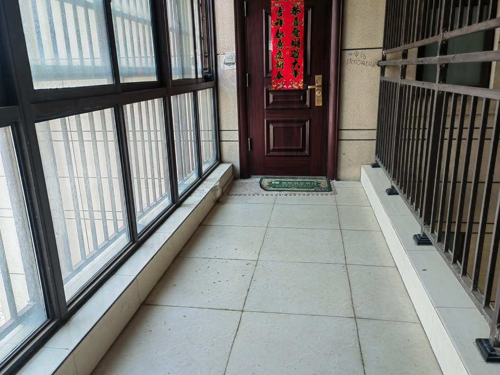 凤凰湾115平米两室精装出售_9