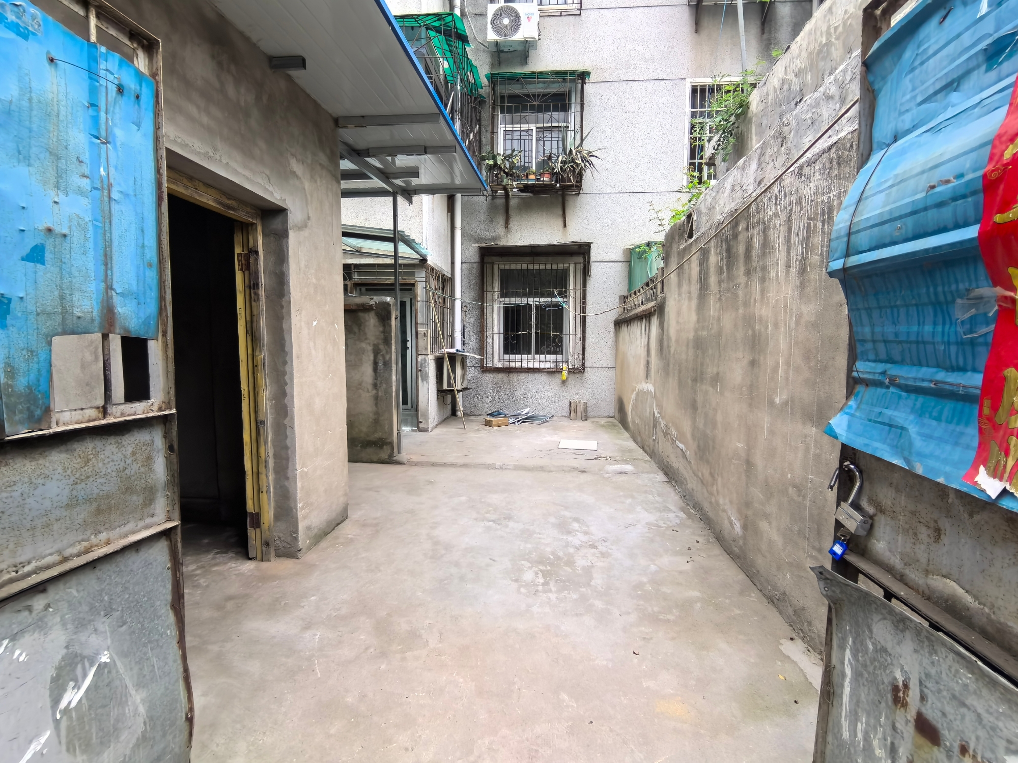 吉安小区 一楼带院子40平米 有一间自建房 简装 家电齐全 _12