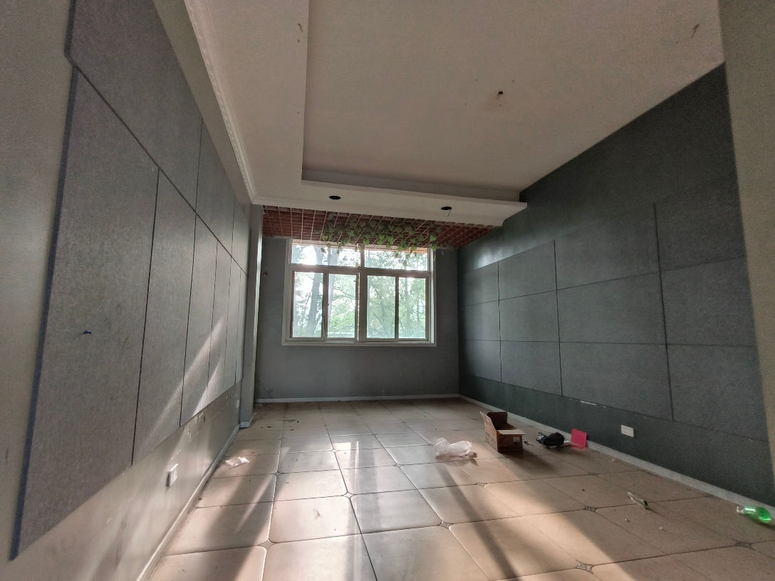 洞山中路南段迎宾楼沿街商铺共三层_4