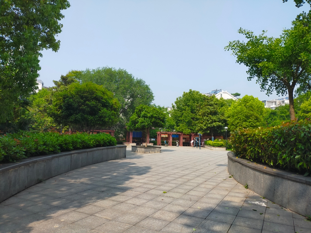 卧龙山庄东区 94平 三室一厅 满两年 采光好交通便利_20
