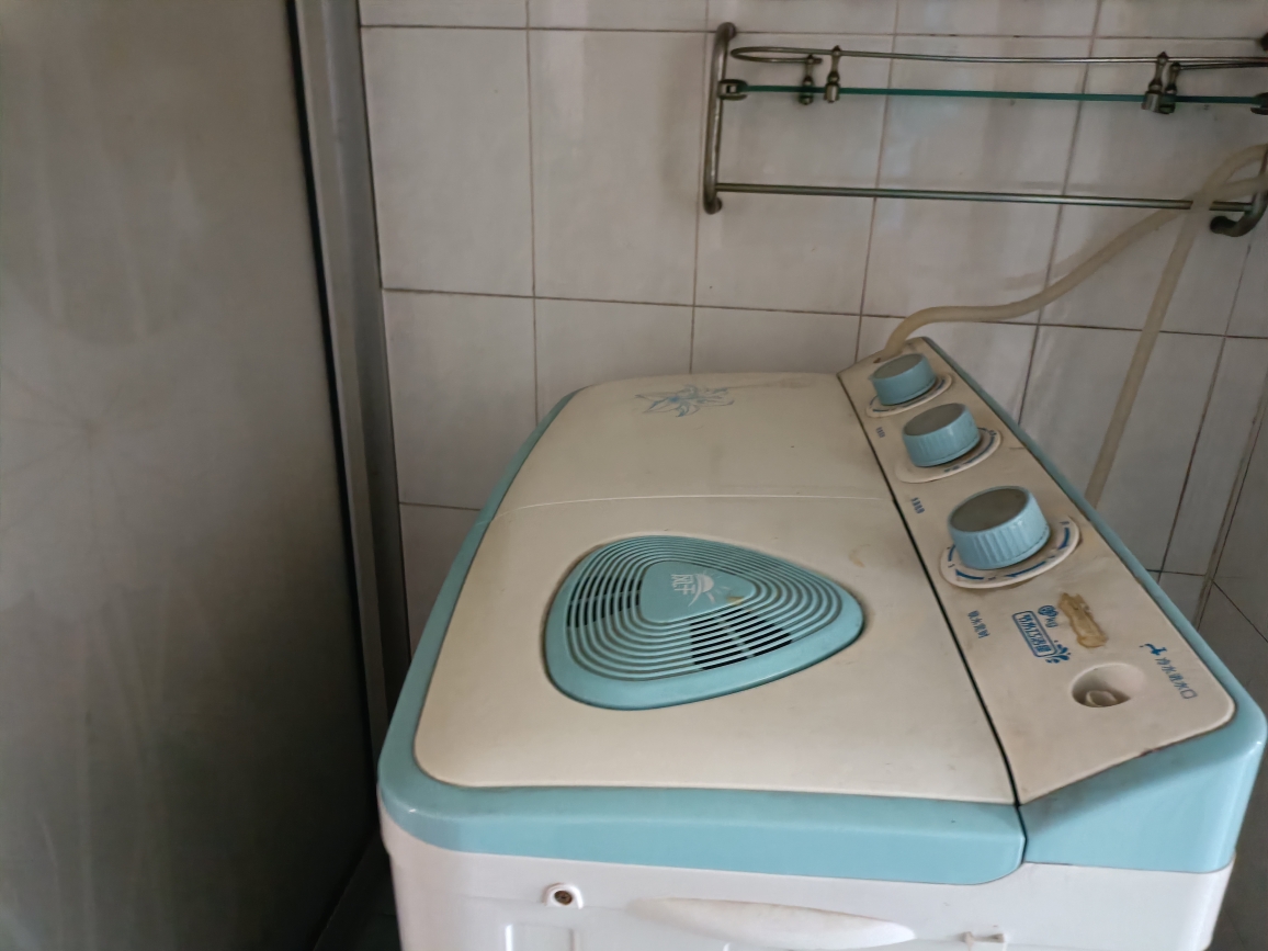 袁庄商城家属楼2室1厅简装_8