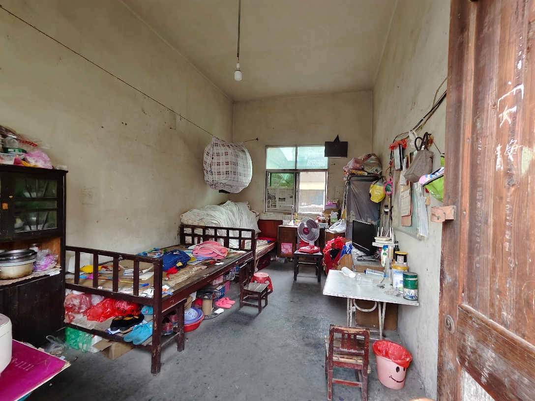 老城区一楼单宅私院_3