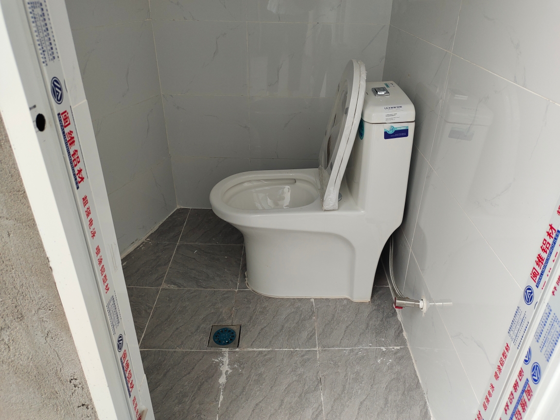 北梁家拐一楼带院子上下四间精装修_5