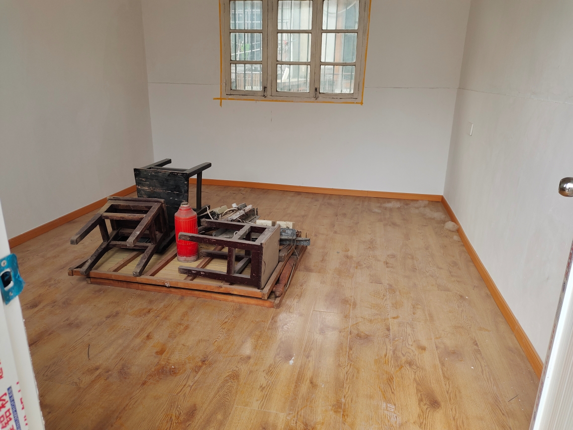 北梁家拐一楼带院子上下四间精装修_2