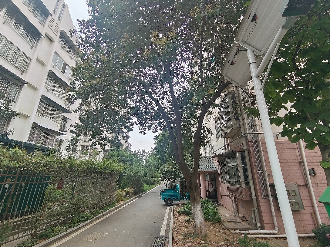 出售新社三村92平三室一厅简装户型方正南北通透_12