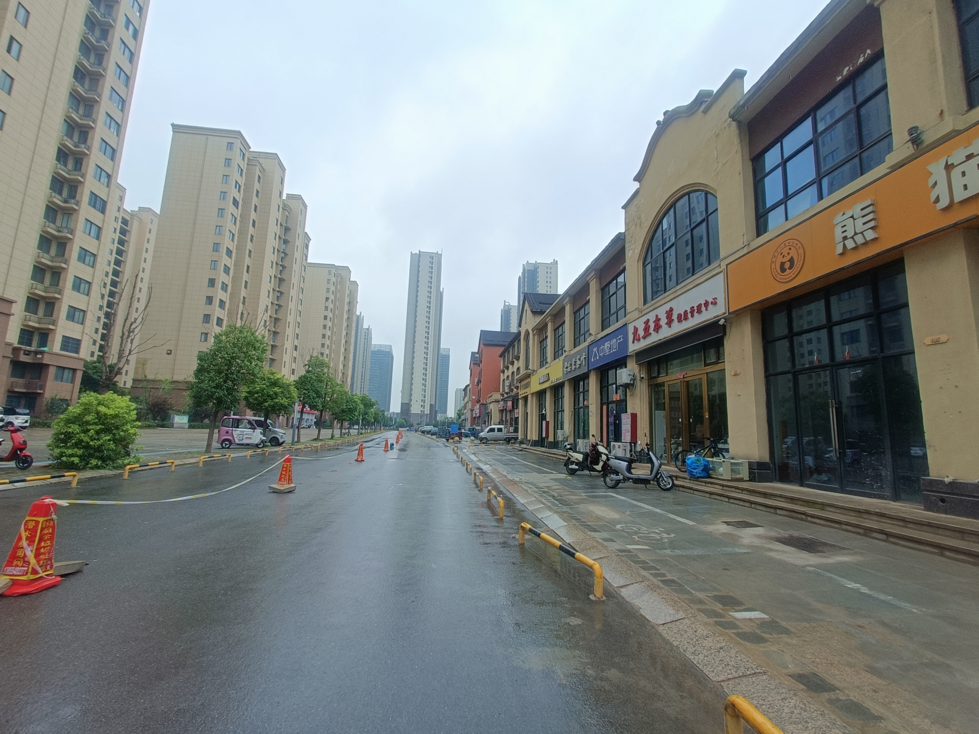 中央美域 68平临街旺铺 南向简装 优质地段人流密集_18