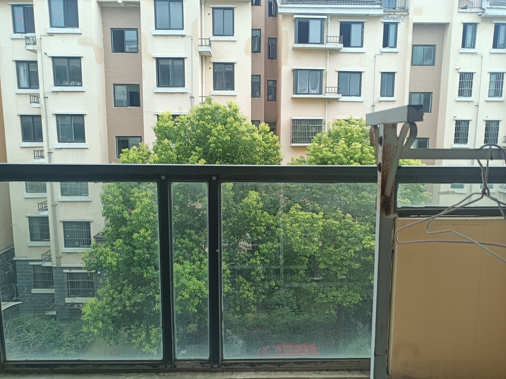 寿西湖小区A区 96平 简装两居学区房 随时看房_3