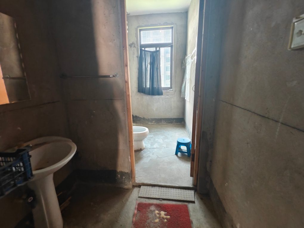 宾阳豪庭 三室两厅 一厨一卫毛坯出租_6