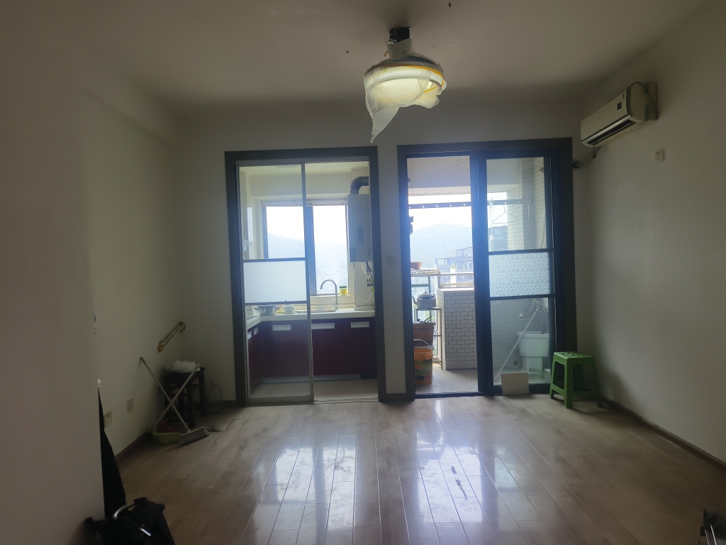 上东锦城朝南公寓精装修2室带供暖家具家电全_3