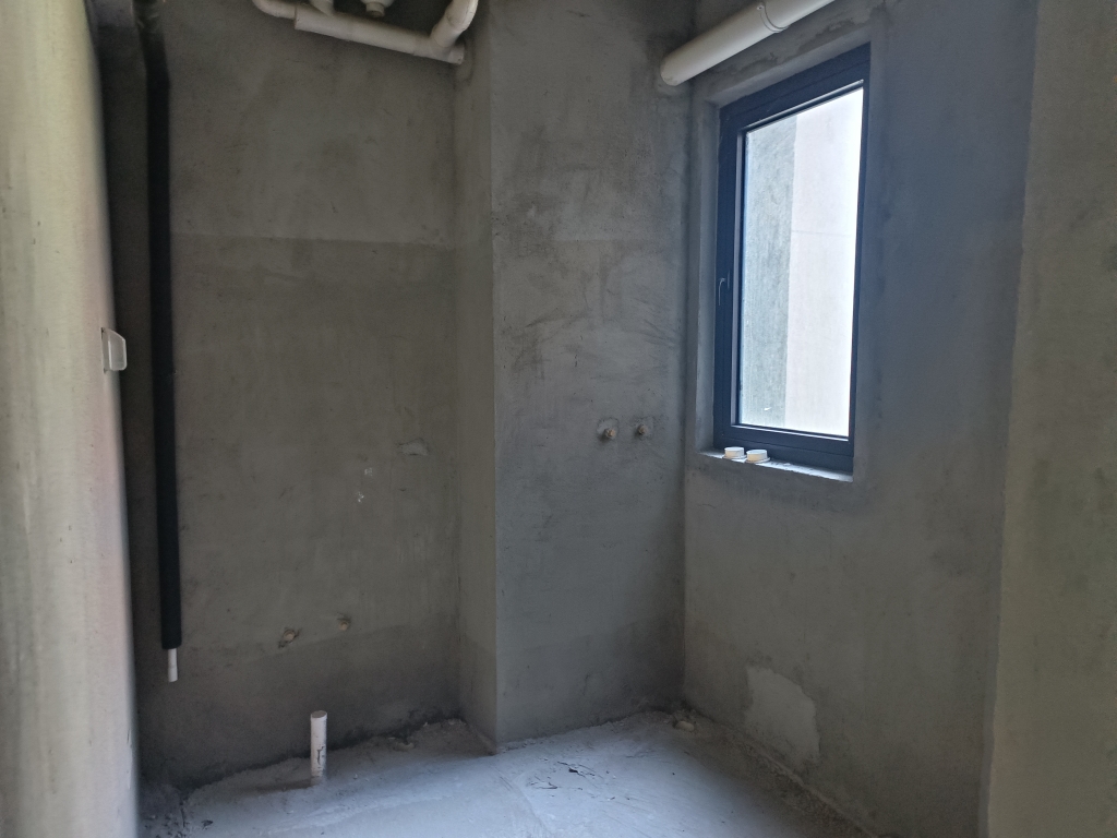 安理家园 毛坯 4室两厅诚心出售_11
