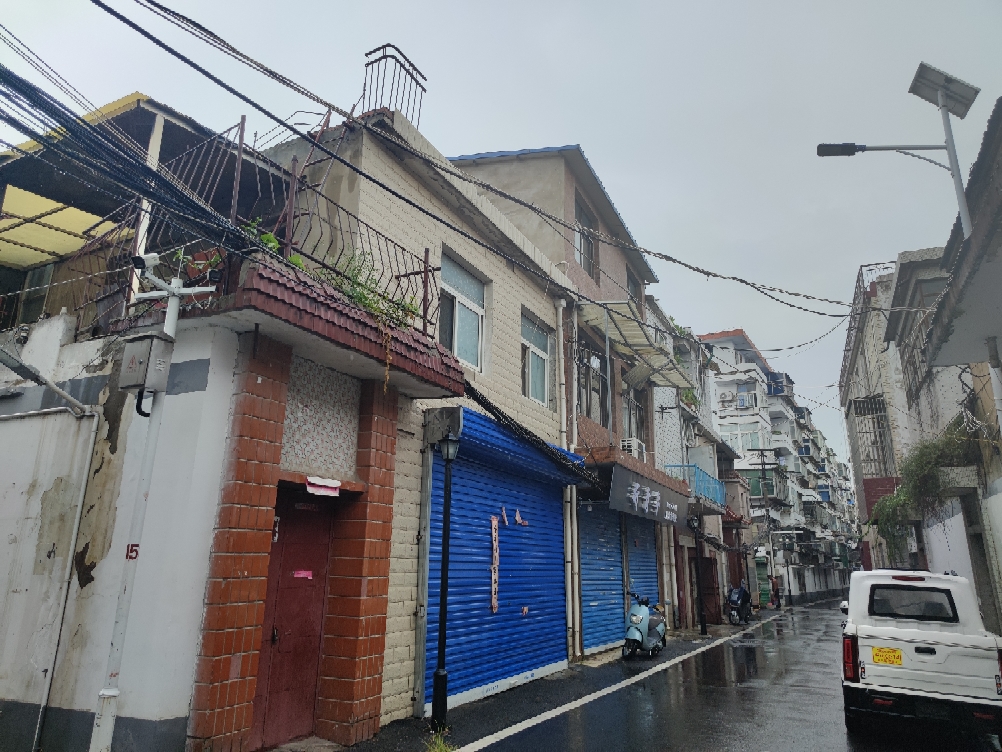 芳草园俱乐部三室一厅中装四楼_12