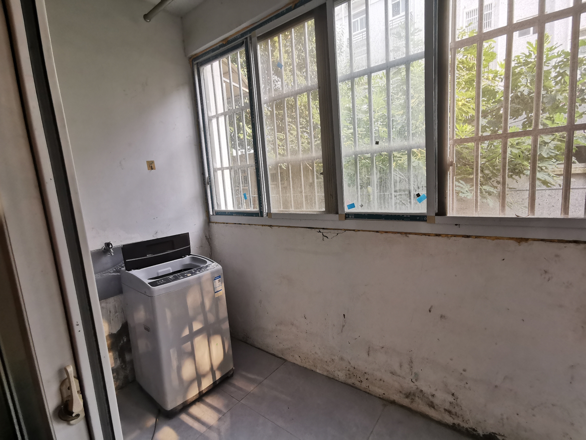 南关小区 一楼 115平 三室两厅 精装修 出租 _5