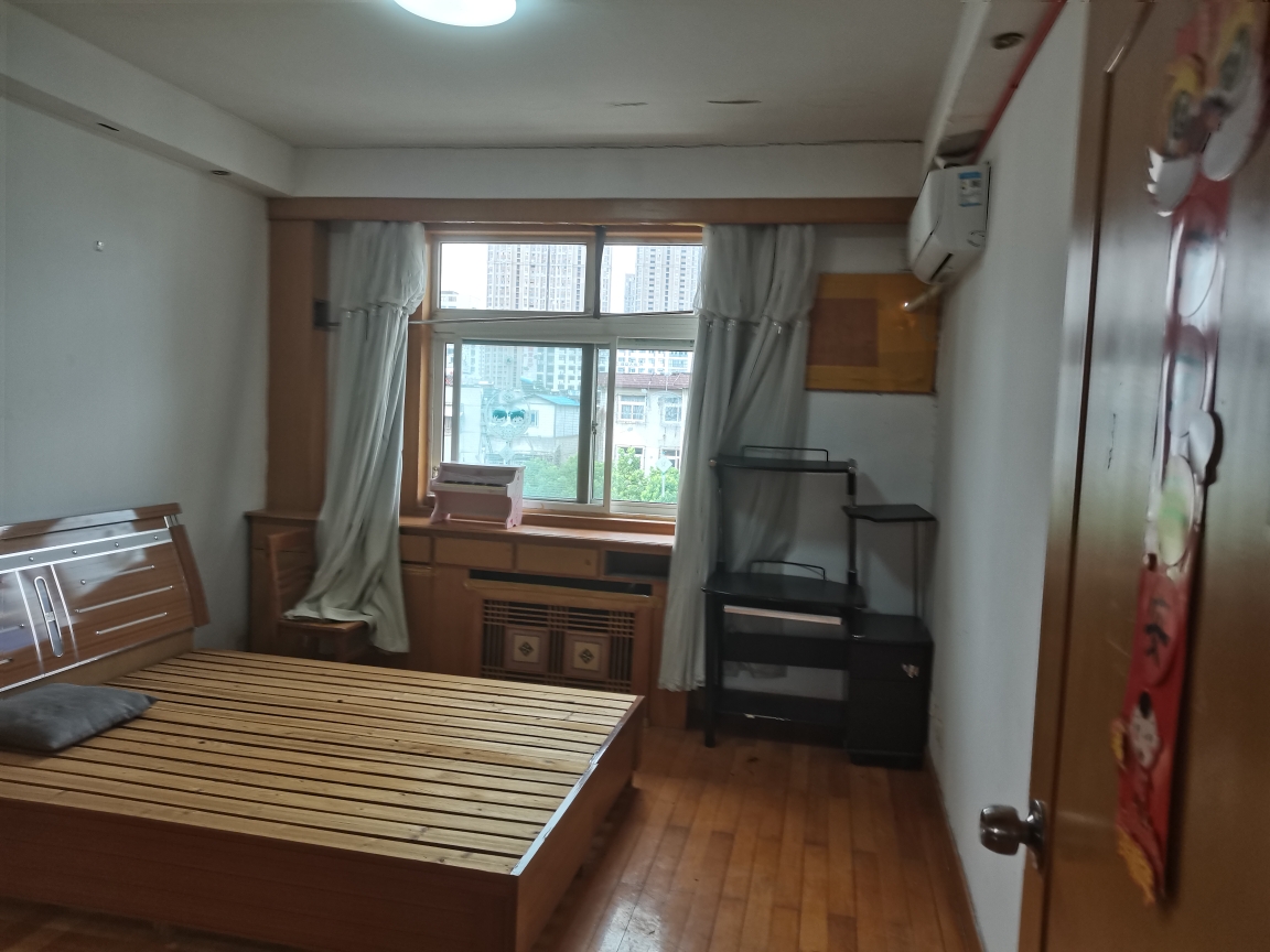 理工大家属楼三室一厅一厨一卫一阳台_2