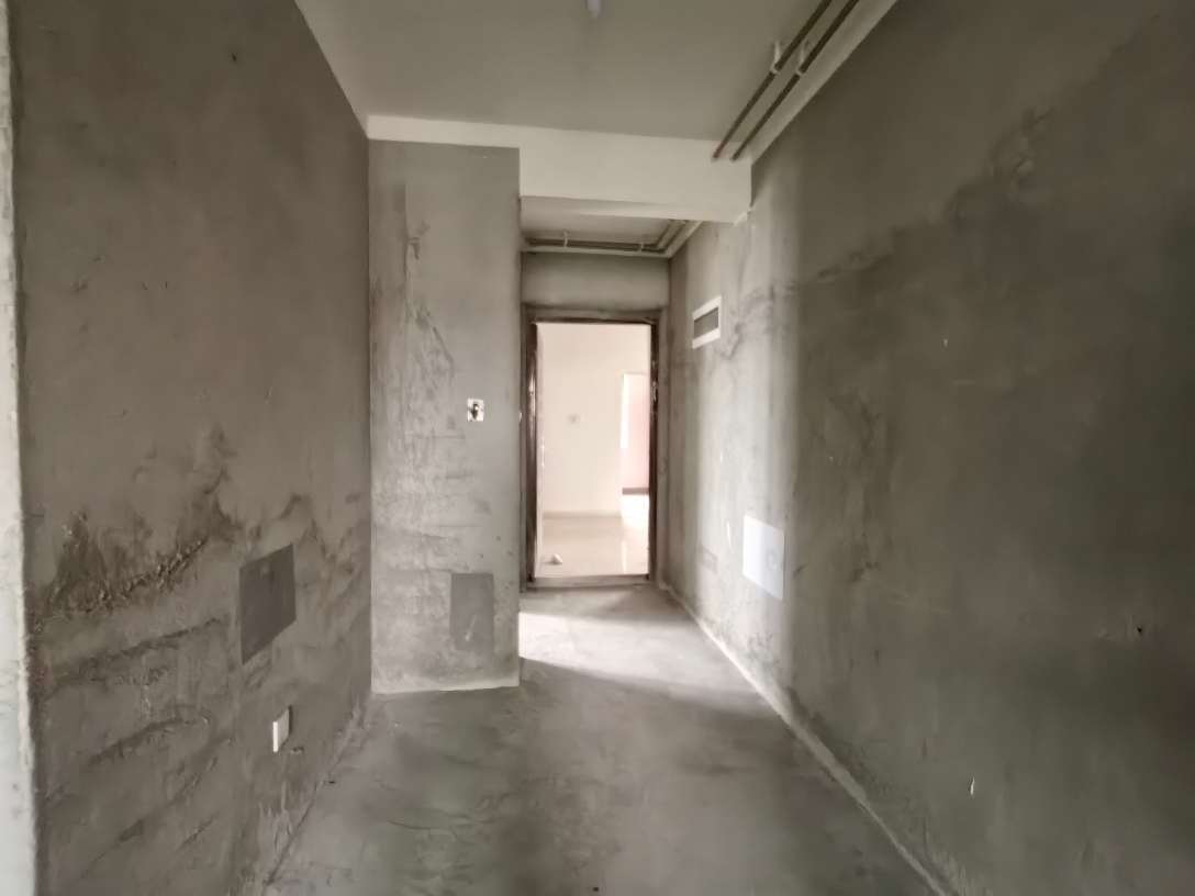 向阳苑毛坯两室两厅吉房出售_2