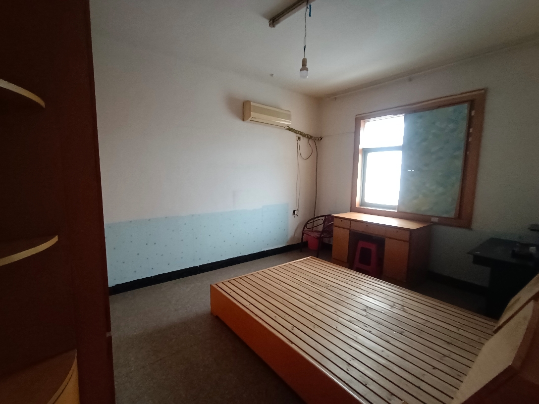 实验中学家属两室一厅简装出租_4