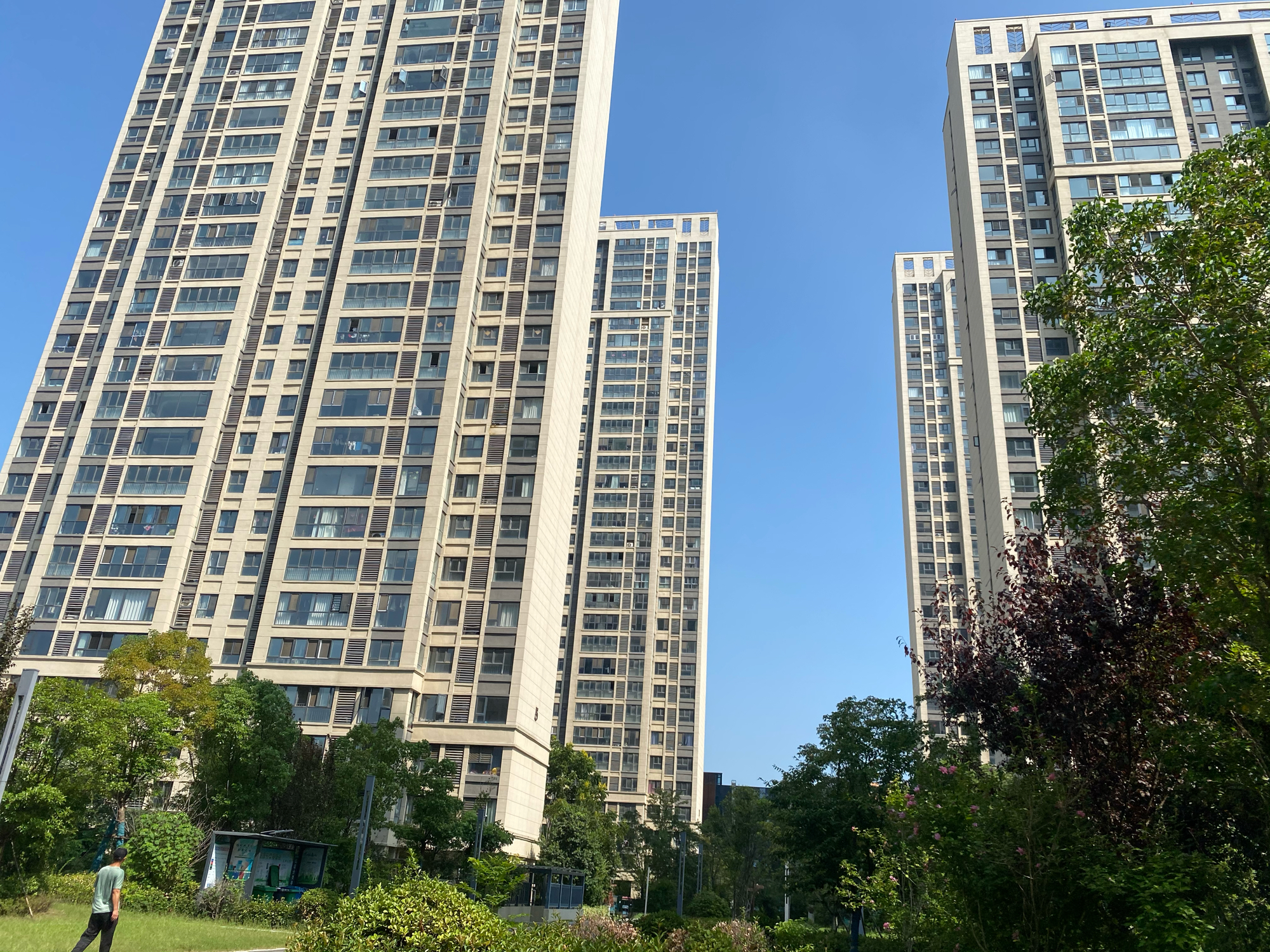 网云小镇一期5层毛坯新房107.42平3室2厅低价急售_9