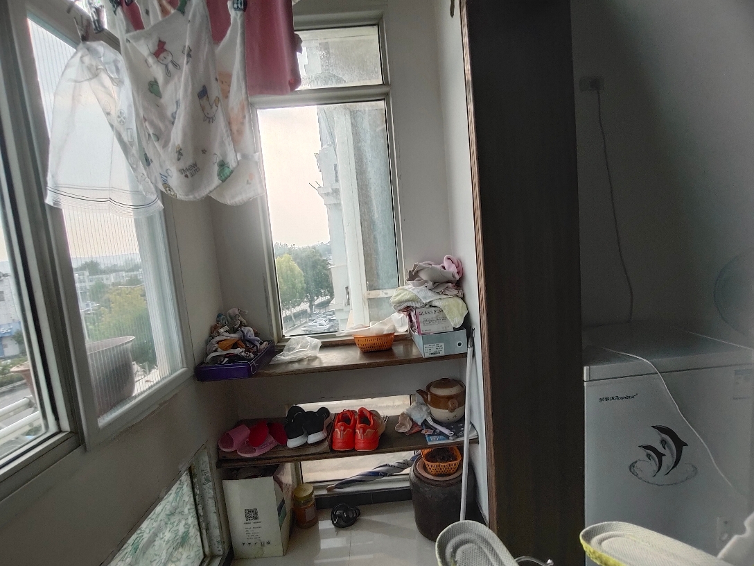 胜利小区两室中等装修，房东诚心出售_8