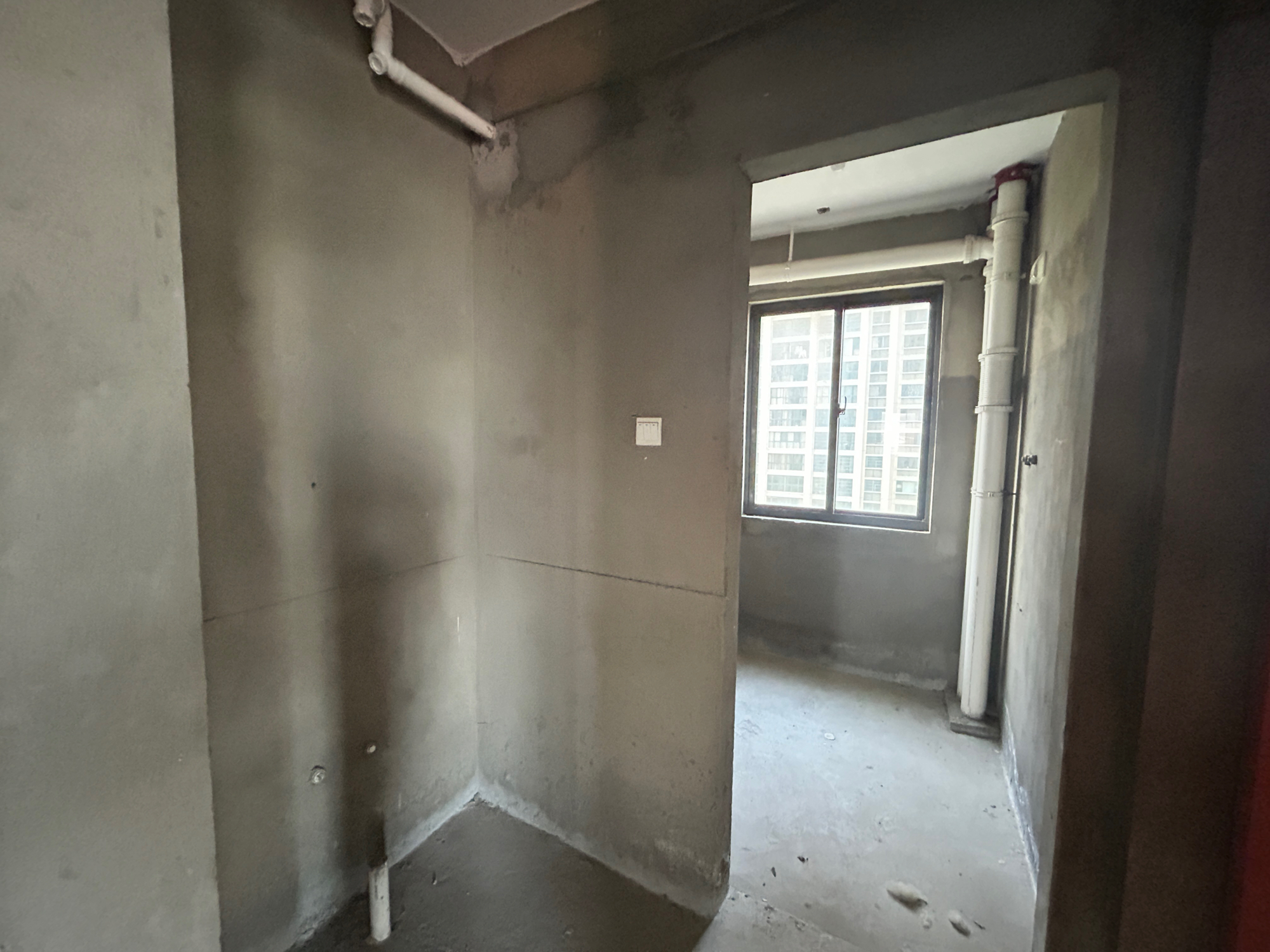 观湖名居 3室2厅毛坯好房出售 淮师附小实验中学双优学区 在屋内可观湖_9