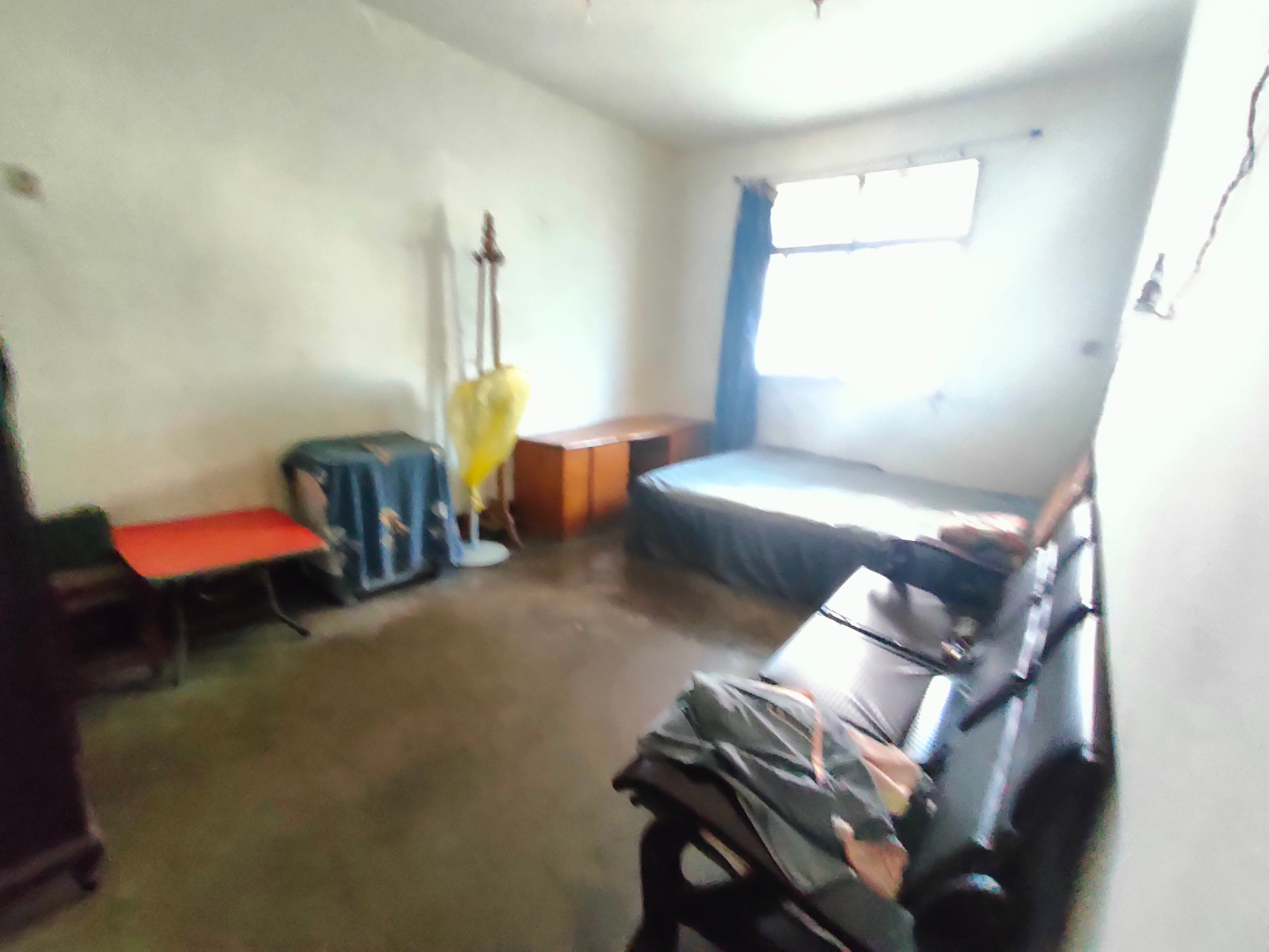谢一小学区房2室1厅，简装房，地势好，两卧朝南，黄金地带_5