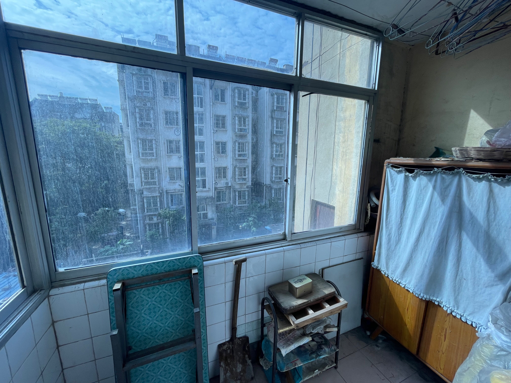 急售 建南村老楼 3层 简装 约57平方 两室一厅，二小九中学区房 八公山中心位置 拎包入住_10