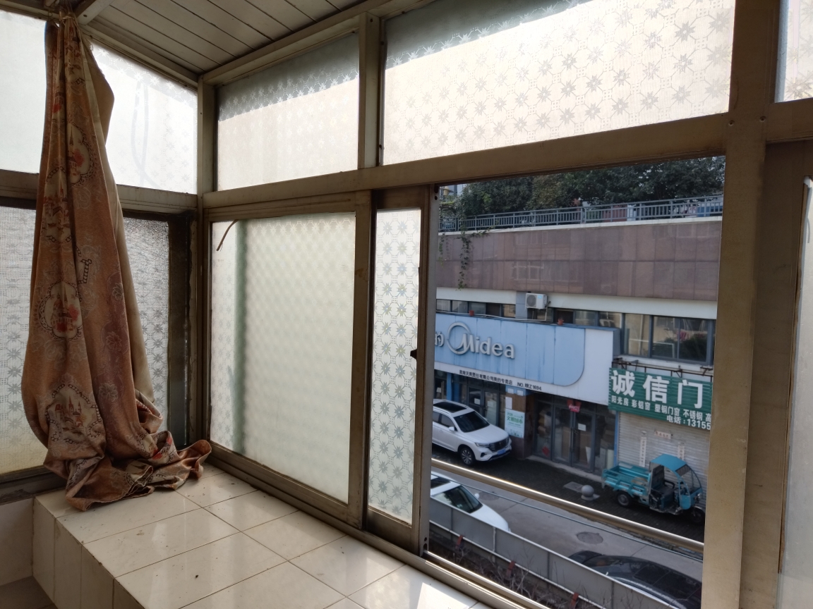 洞泉小区两室一厅普装好房出售_11