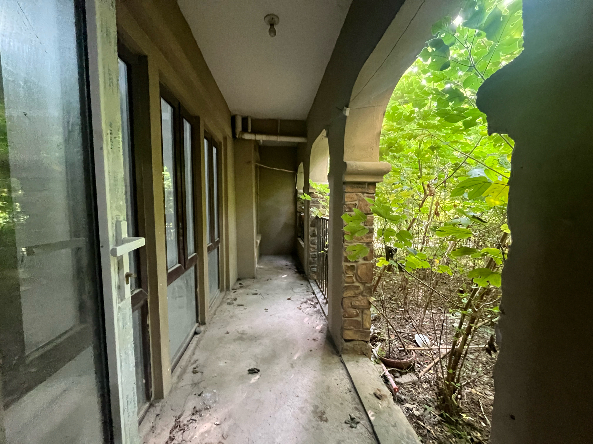 金地滟澜山4室2厅2卫毛坯出售_4
