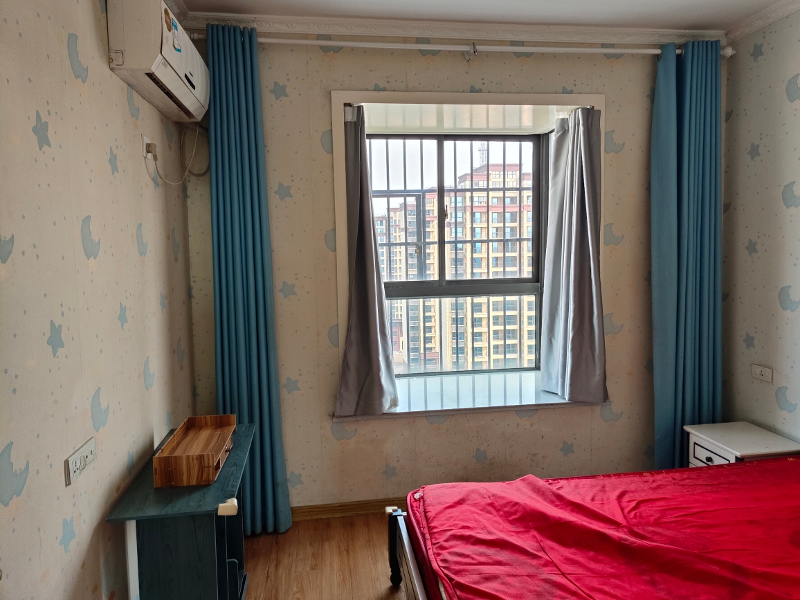 泰府名邸精装三室两厅_4