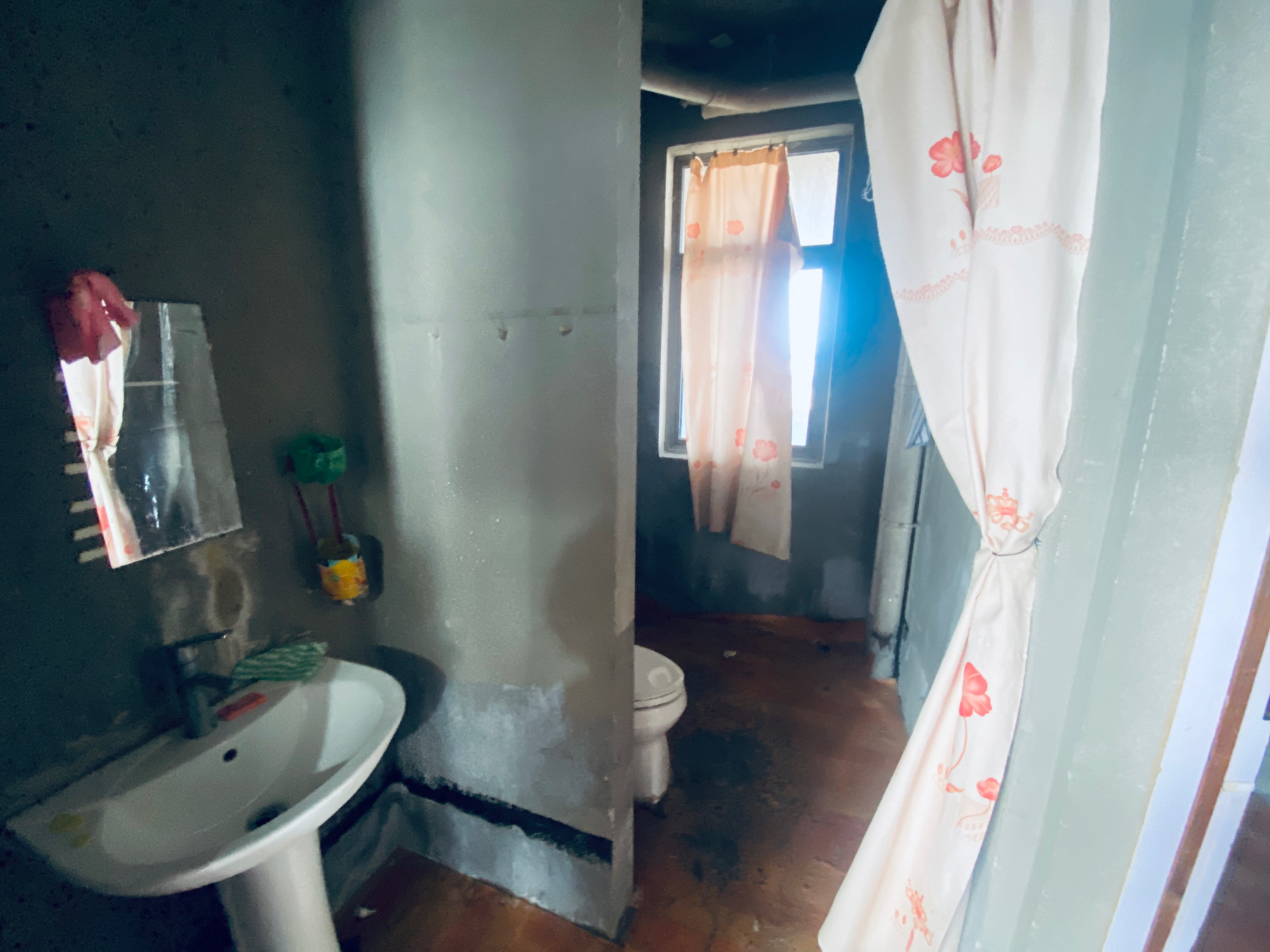 东方蓝海樾府简装3室，出租，700元！看方便_10